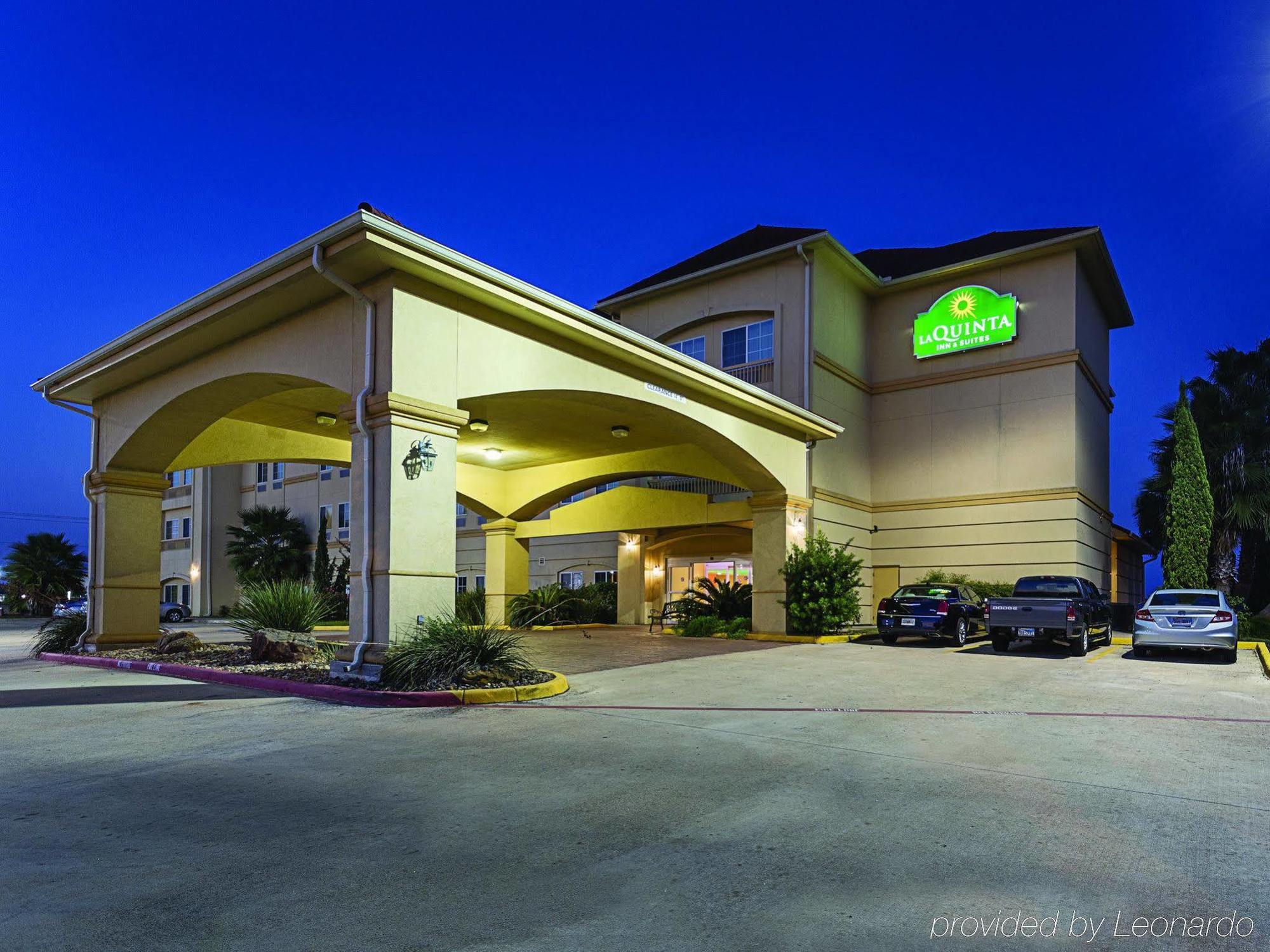 Baymont Inn & Suites Бренем Екстер'єр фото